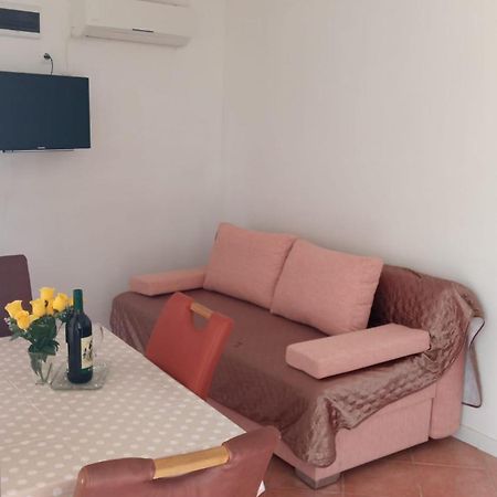 Apartmani Nikola Biograd Na Moru Luaran gambar