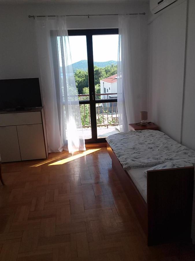 Apartmani Nikola Biograd Na Moru Luaran gambar