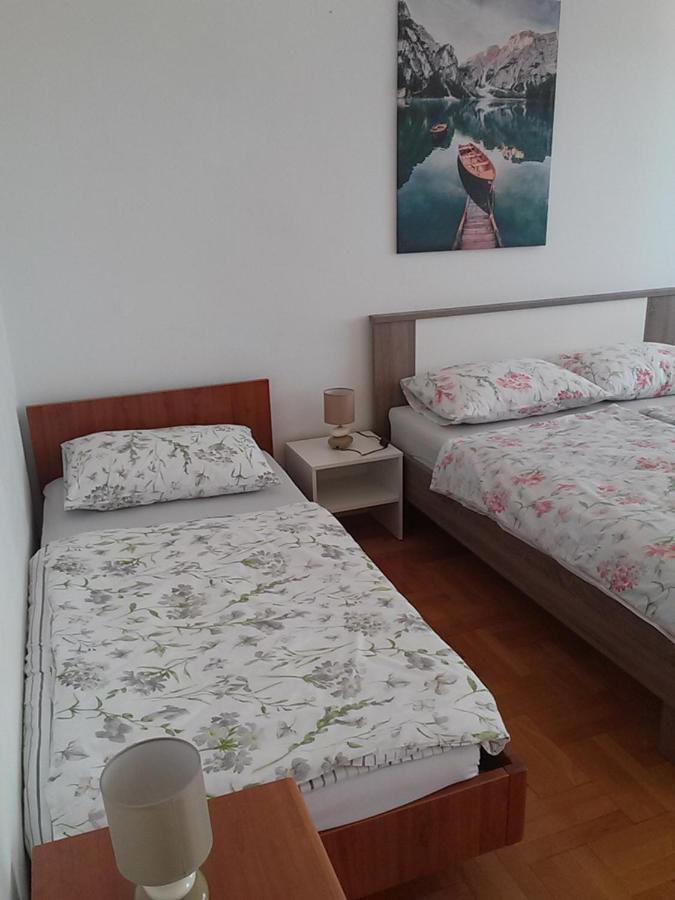 Apartmani Nikola Biograd Na Moru Luaran gambar