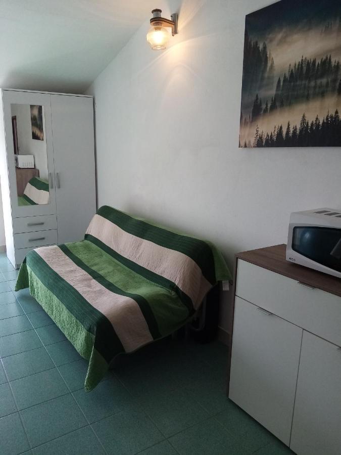Apartmani Nikola Biograd Na Moru Luaran gambar