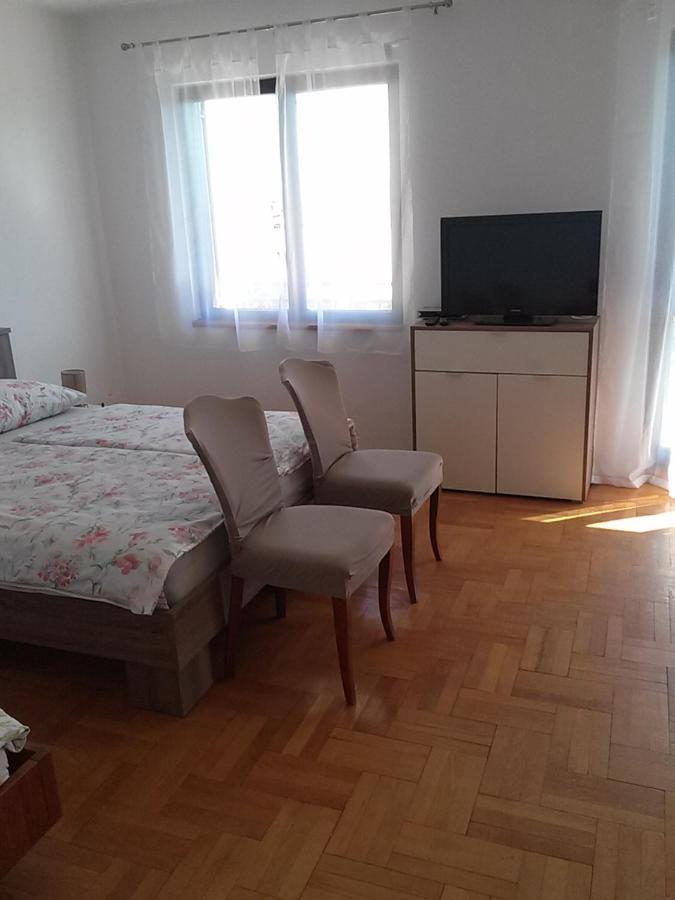Apartmani Nikola Biograd Na Moru Luaran gambar
