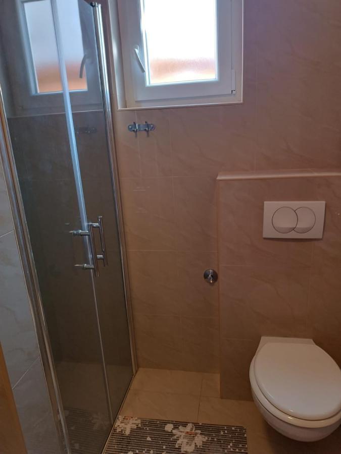 Apartmani Nikola Biograd Na Moru Luaran gambar