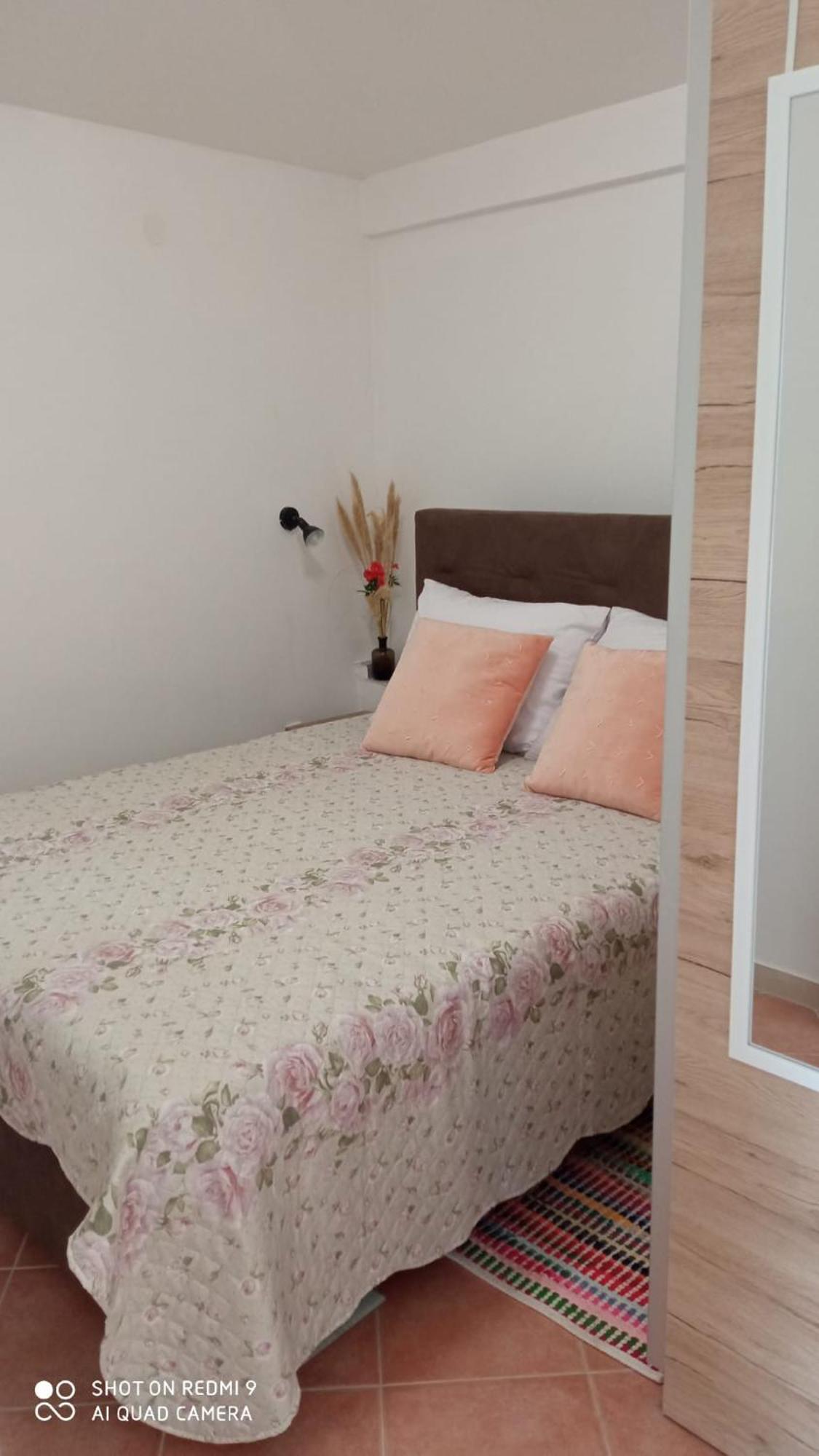 Apartmani Nikola Biograd Na Moru Luaran gambar