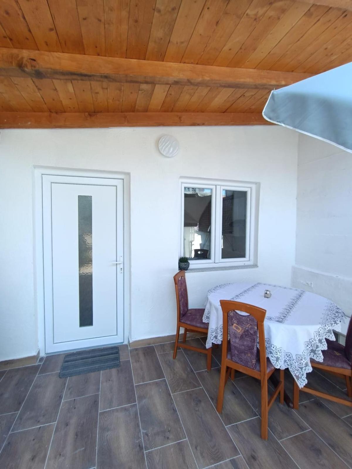 Apartmani Nikola Biograd Na Moru Luaran gambar
